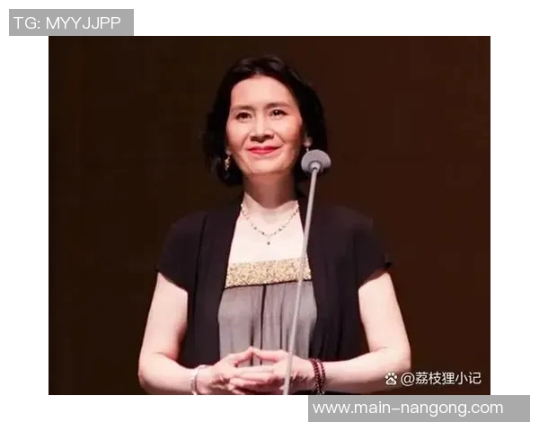 媒体人认为小杨应坚持演艺道路不必急于发展联盟从小角色做起更有前途